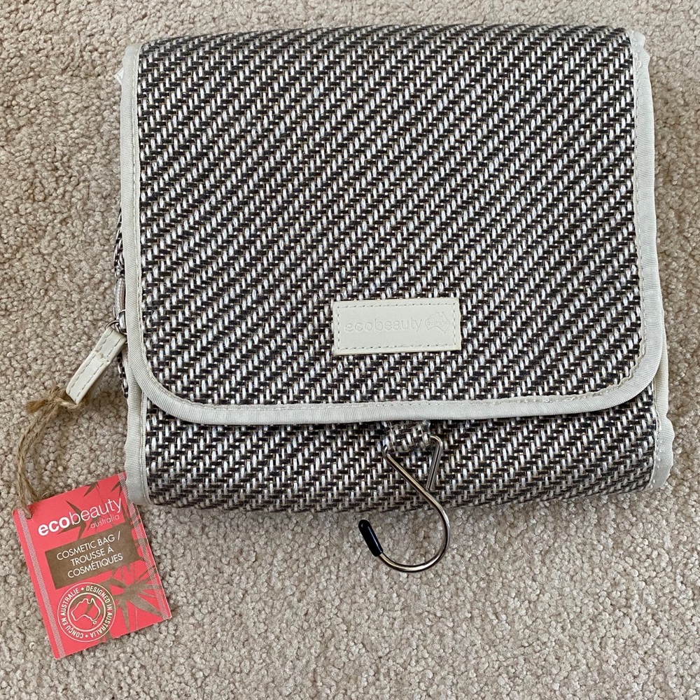 Cosmetic bag